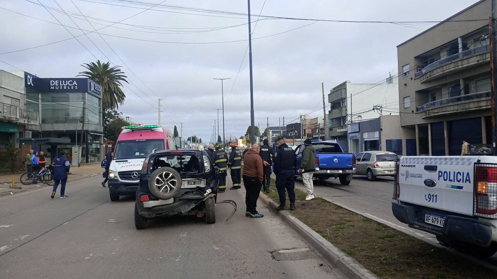 Labuenainfo | La Plata: triple choque entre dos autos y una moto en ...